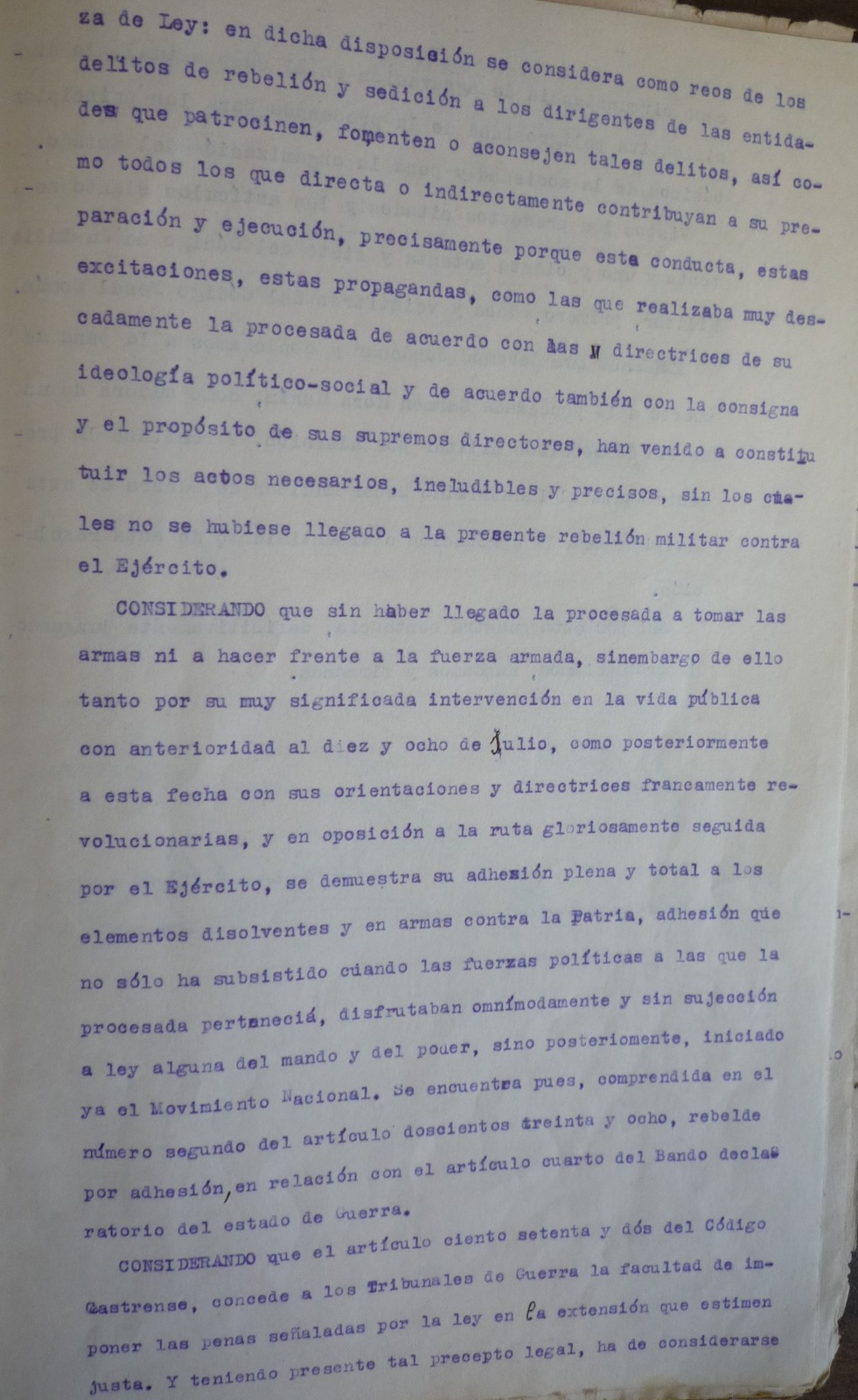 Texto de la sentencia Procedimiento sumarísimo de urgencia nº29 contra Carmen Mora Martin, que resultó condenada a muerte y pasada por las armas.